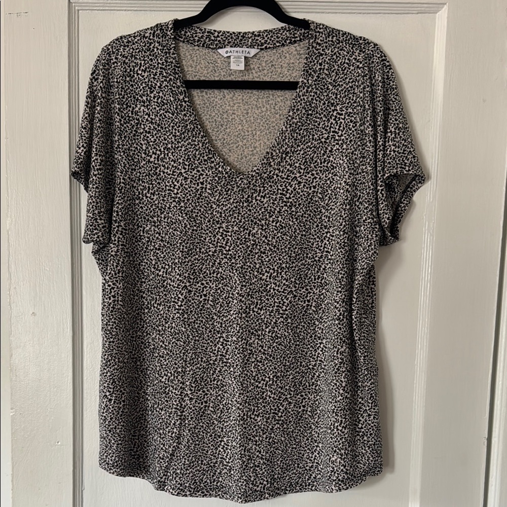 Athleta Black and Cream Women's Top Lightweight